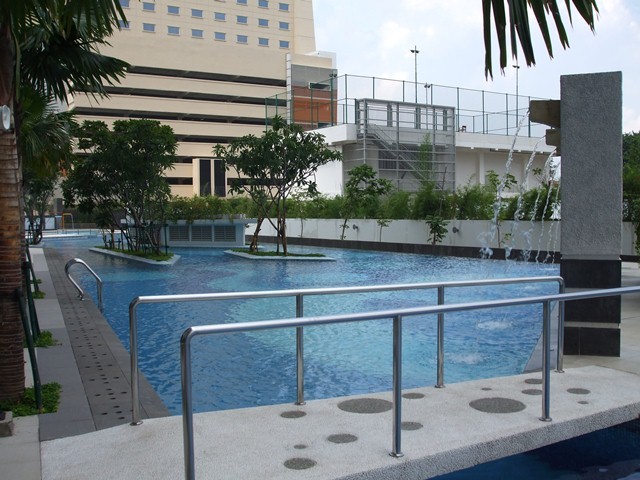 Kolam Renang The Summit Apartment Kelapa Gading