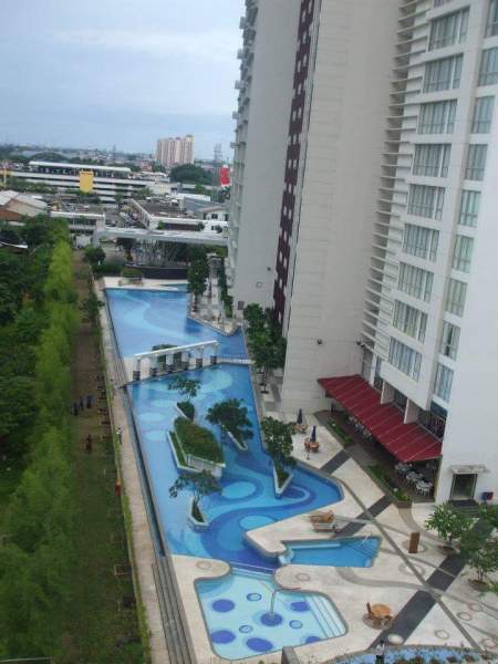 Kolam Renang The Summit Apartment Kelapa Gading