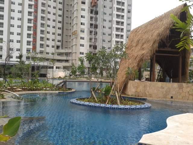 Kolam Renang The Sherwood Apartment