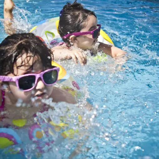 Permainan Air Agar Anak Terbiasa Berenang