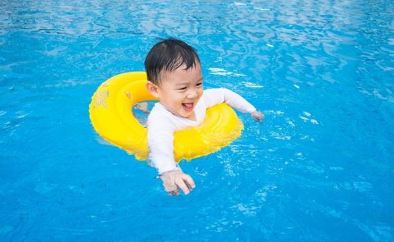 kolam renang bayi