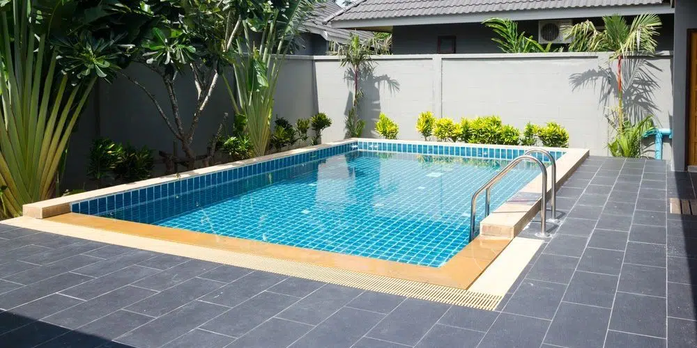 ukuran kolam renang