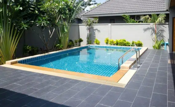 ukuran kolam renang