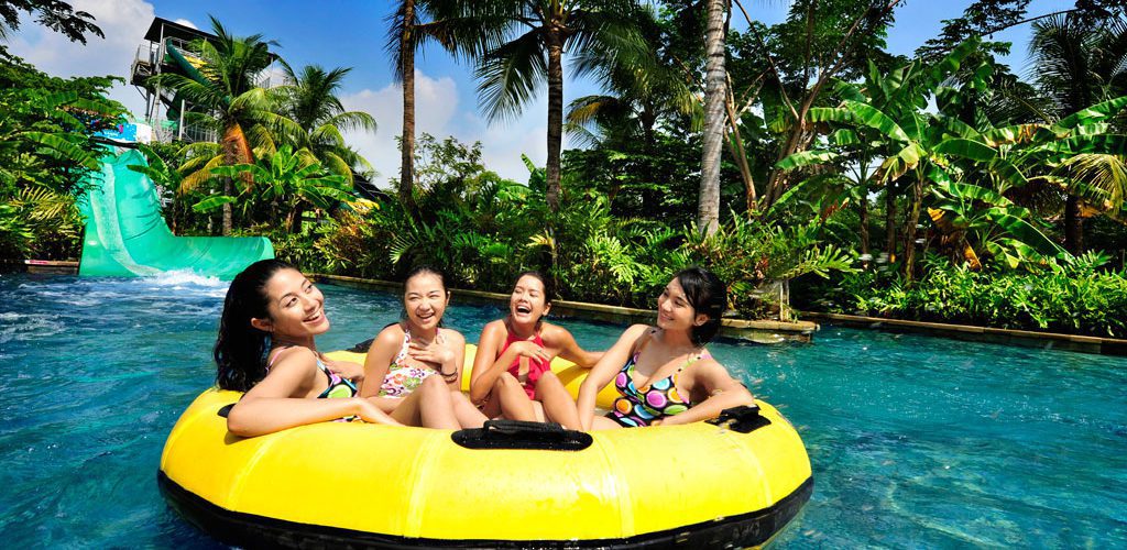 wahana waterboom Pantai Indah Kapuk