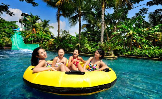 wahana waterboom Pantai Indah Kapuk
