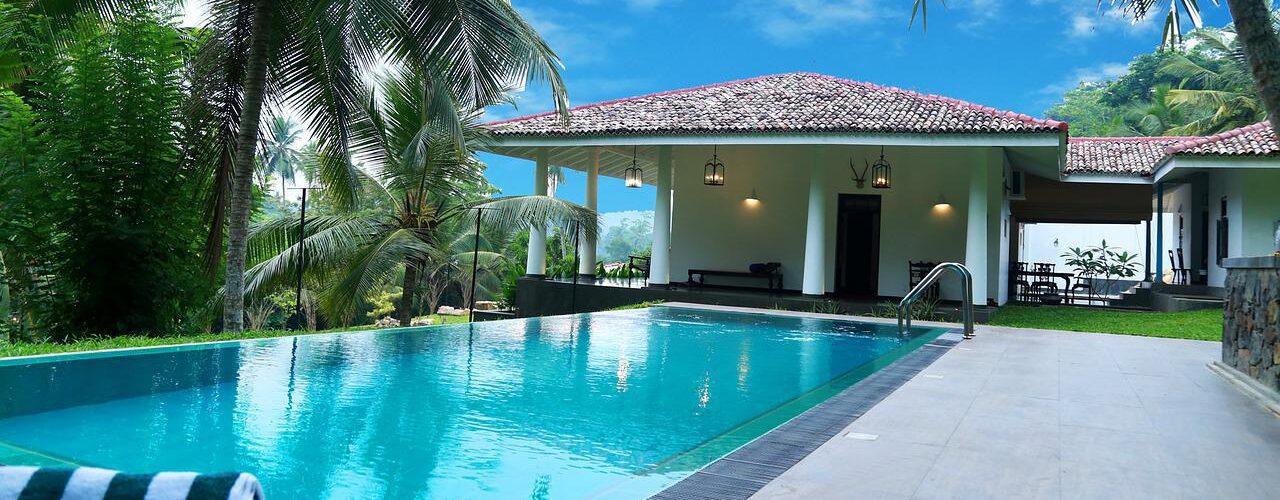Hotel Ada Kolam Renang