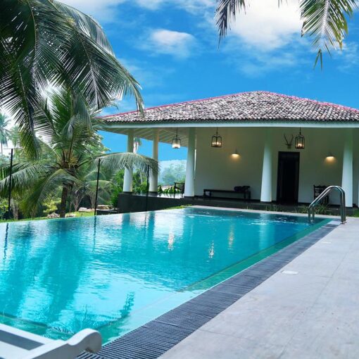Hotel Ada Kolam Renang