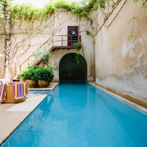 hotel murah di Bandung ada kolam renang