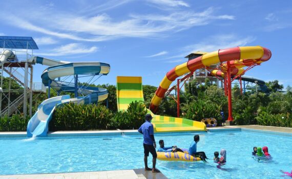 Kolam Renang Apita Waterboom