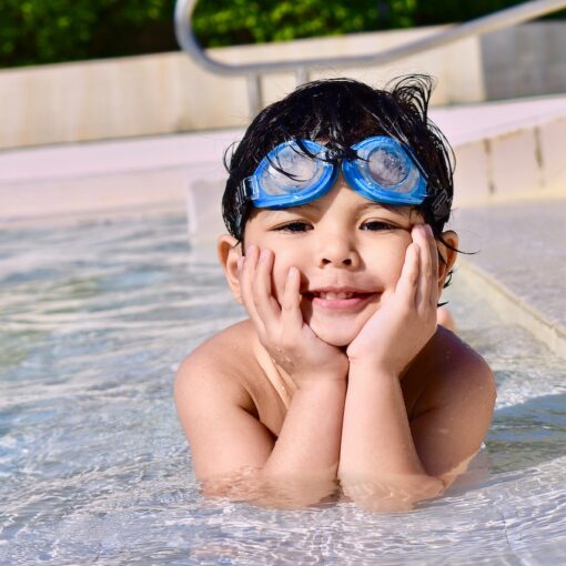 kolam renang pasir putih Depok